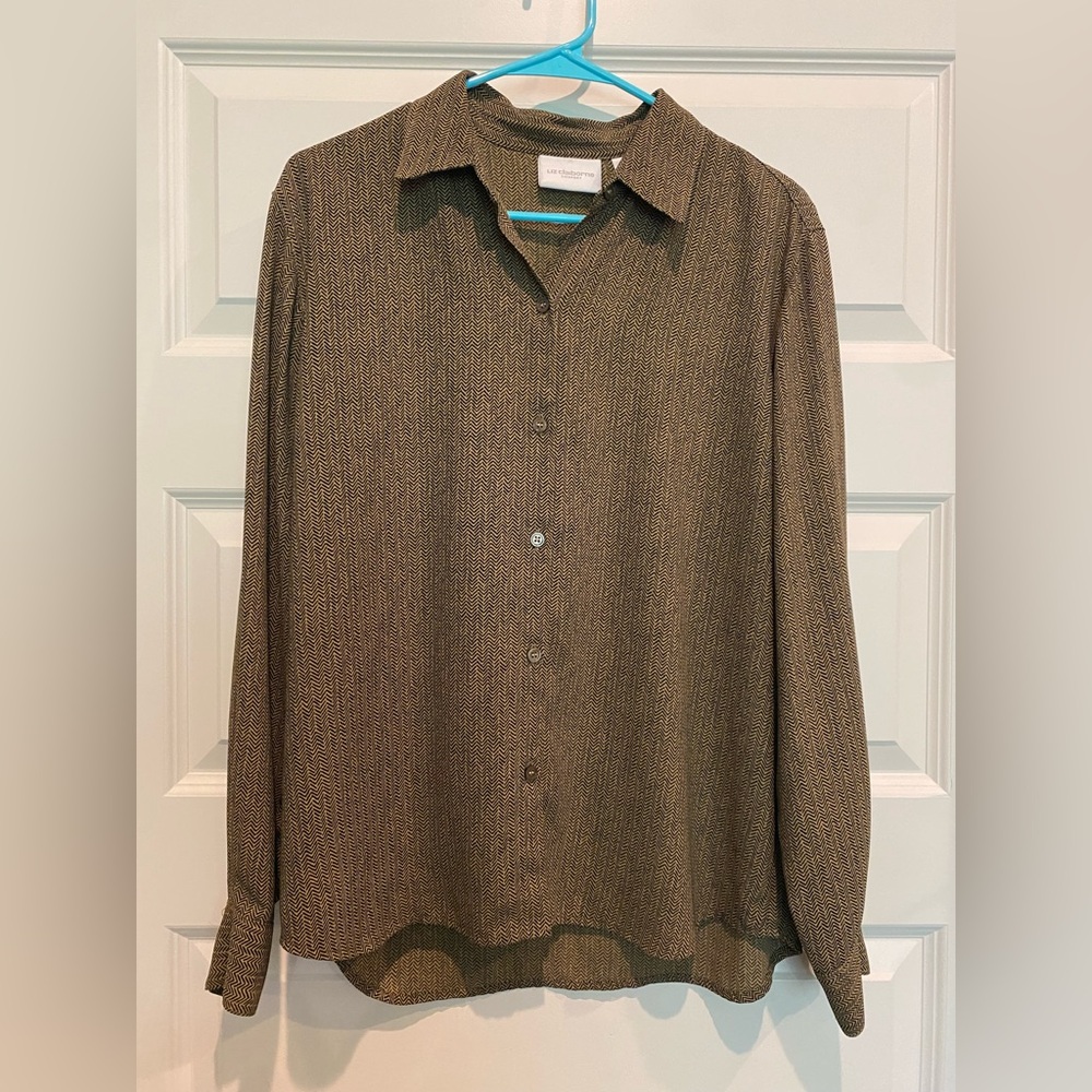 Brown Button-Up Shirt. Size Medium